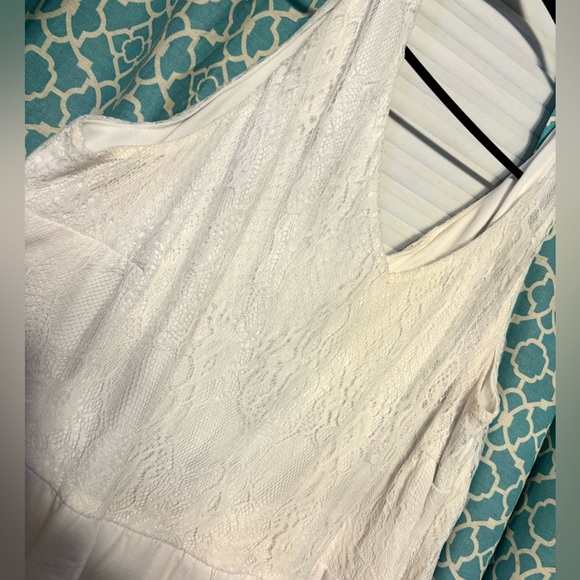 White Dress - Picture 4 of 6